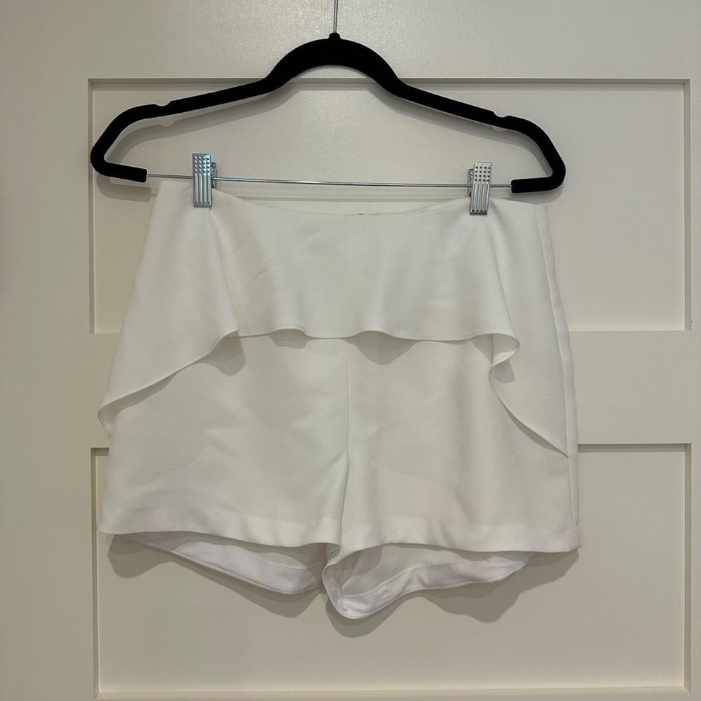 Scripted front panel flowy white shorts